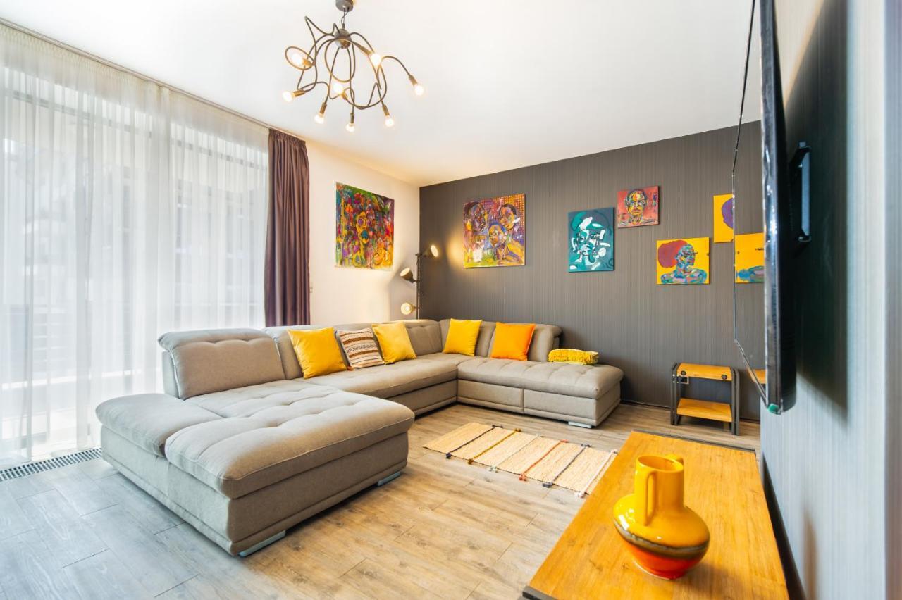 Art Gallery Apartment In Silver Mountain Poiana Brasov Bagian luar foto